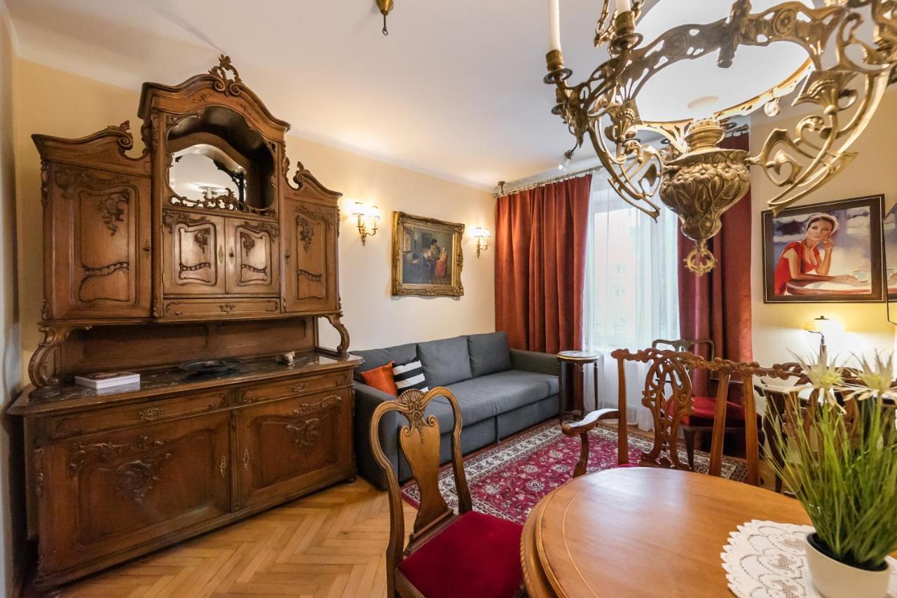 Downtown Antique Apartment Warsaw Exterior photo